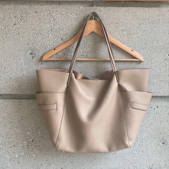 Zara Shoulder Bag - Soft Faux Leather - Picture 1 of 13